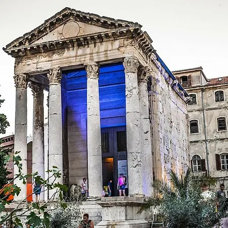 Zora Apartament Pula