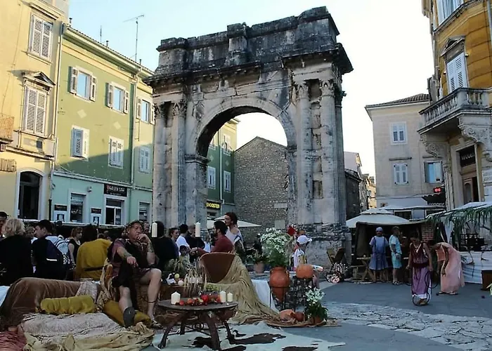 Zora * Pula