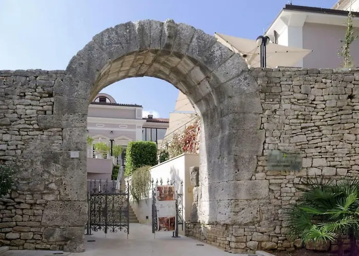 Zora * Pula